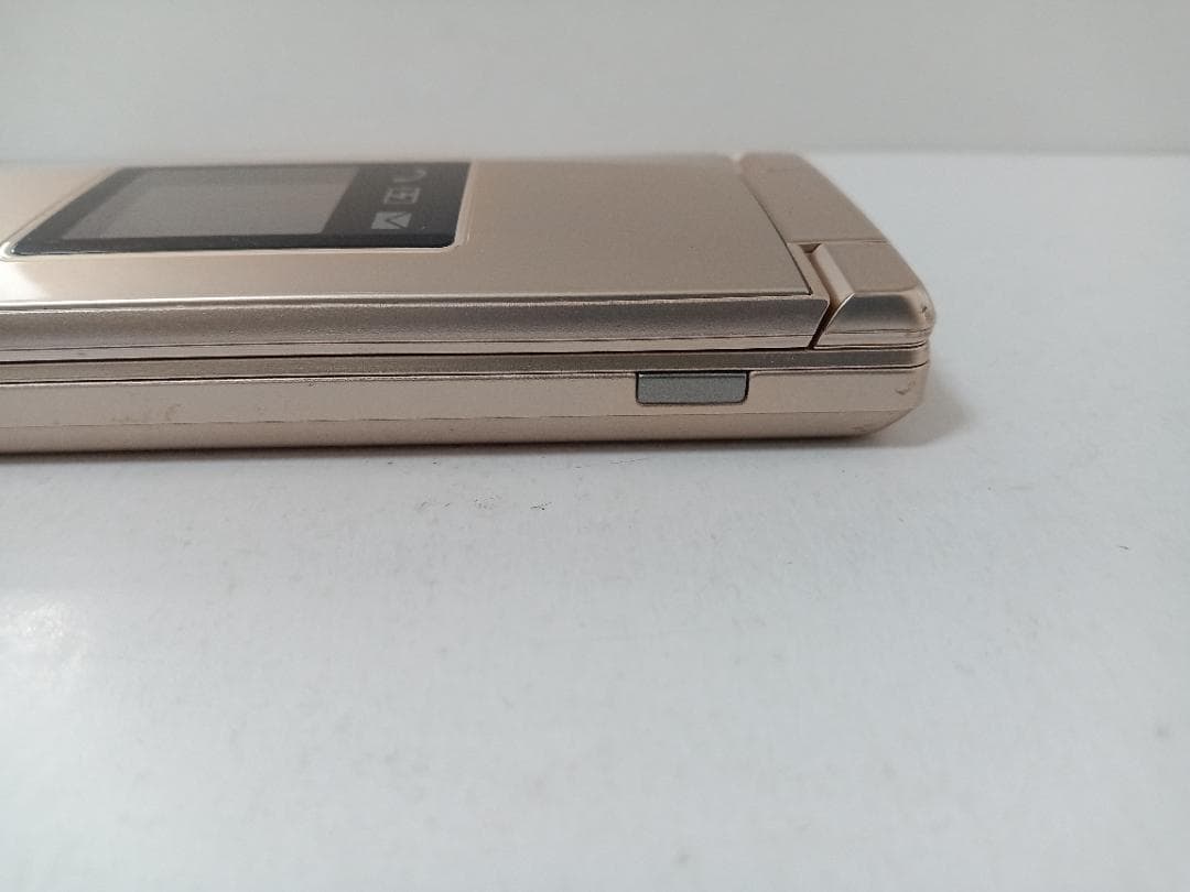 ☆ SoftBank かんたん携帯11 A207SH ゴールド