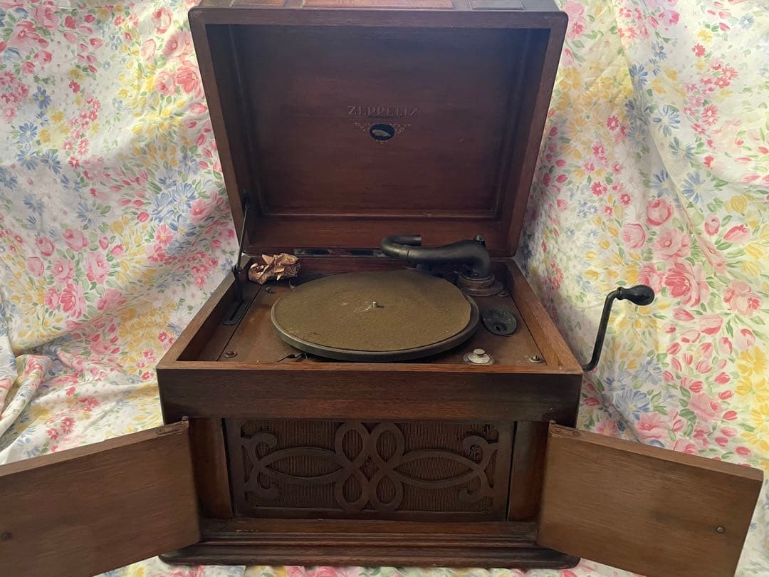 ZEPPELIN 手巻き蓄音機 木製キャビネット 昭和初期 アンティーク 現状品