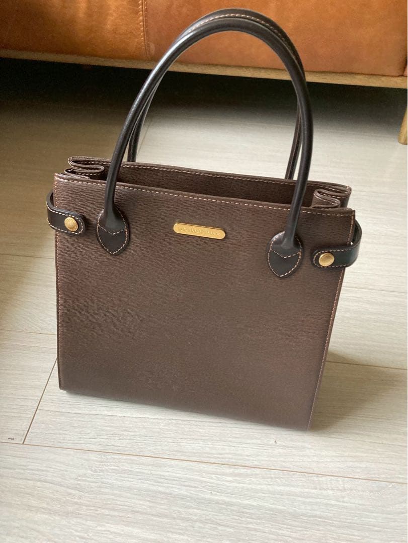 BURBERRYバーバリーレザーハンドバック