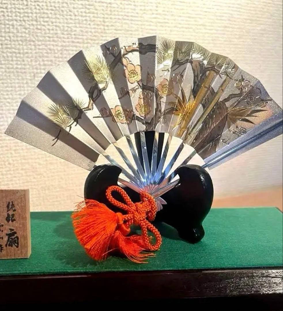 雲山作松梅扇子　扇　ガラスケース付き