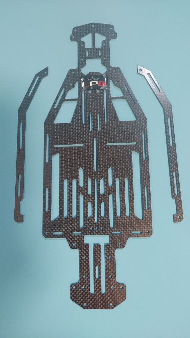 LP5 カーボンファイバーシャーシ