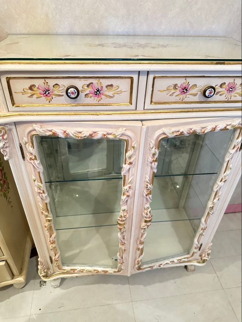 【mayumi】ロココ調 ガラスキャビネット猫脚 家具 お姫様 ローラアシ