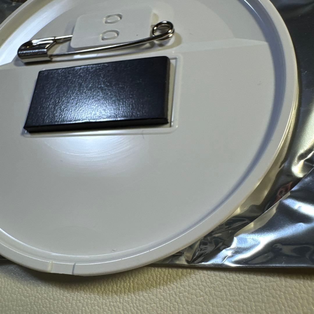 アイカツ　アニON マグネット付きバッジ