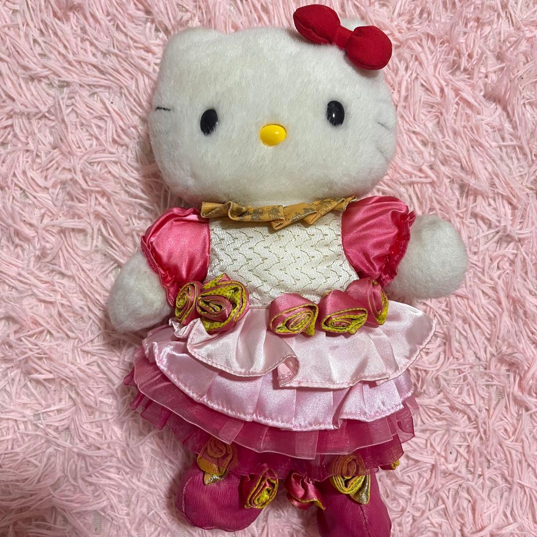 ハローキティ 激レアピンクドレス ぬいぐるみ