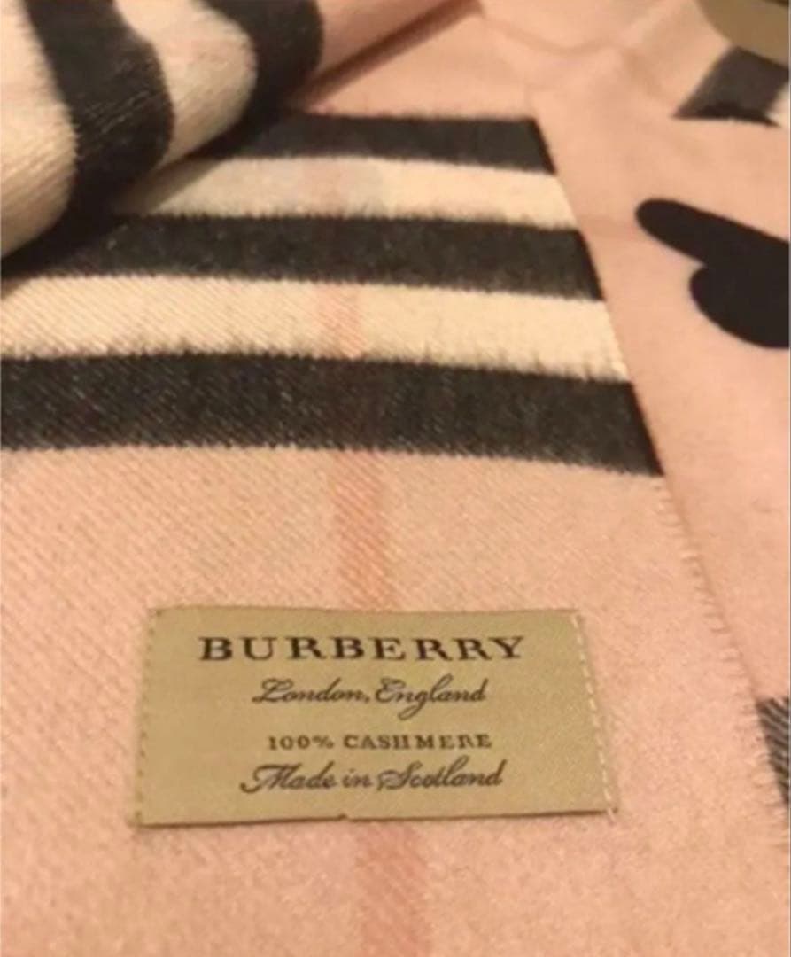 BURBERRY　バーバリー　マフラーカシミア 新品　ハートブラック　即購入OK