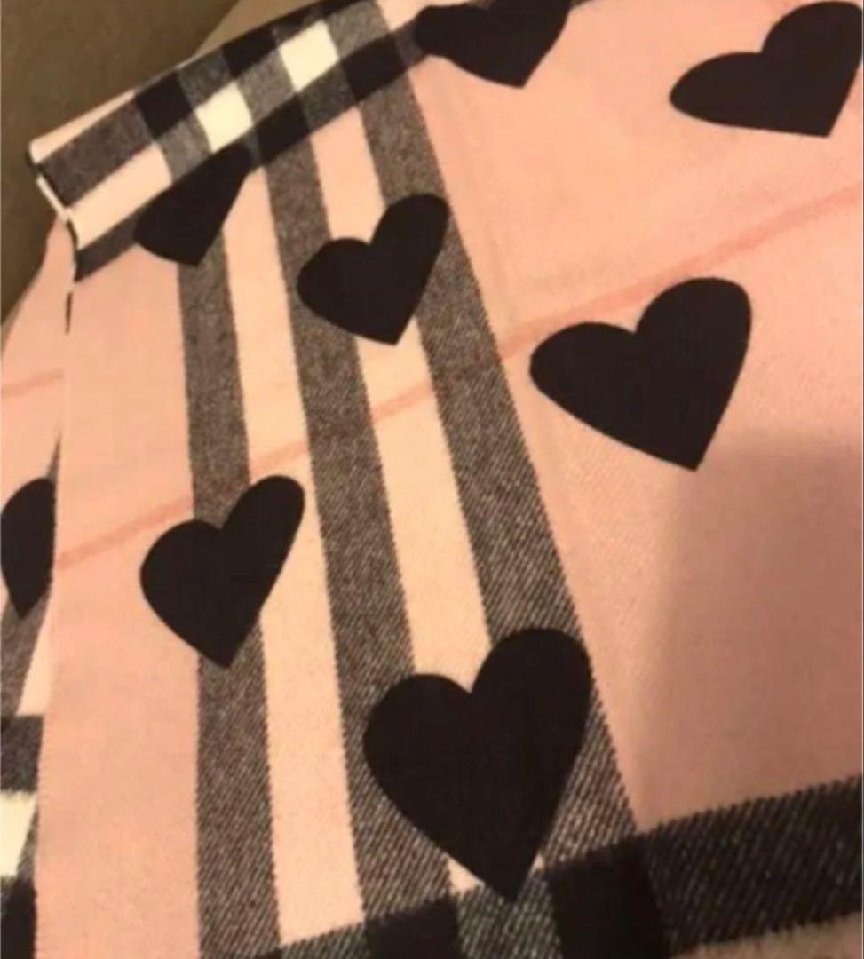 BURBERRY　バーバリー　マフラーカシミア 新品　ハートブラック　即購入OK