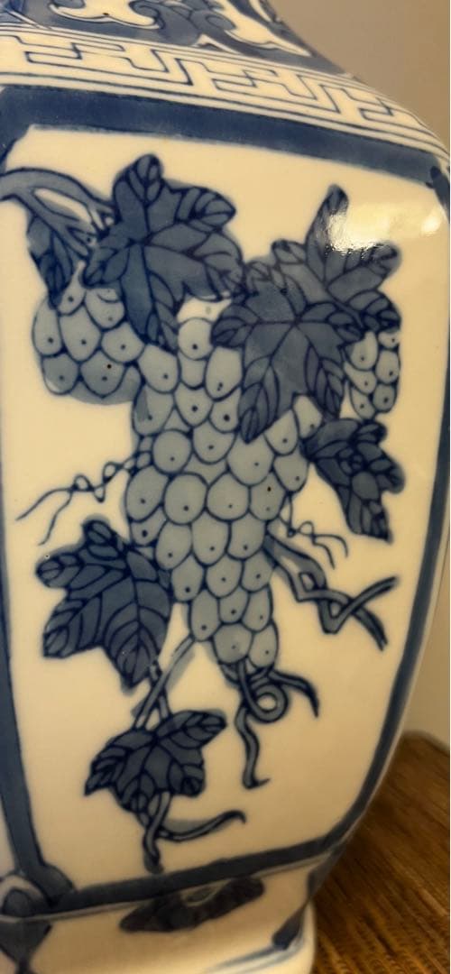 中国 染付花瓶 花器 陶器 壺 六角 葡萄 朝顔 青花☆