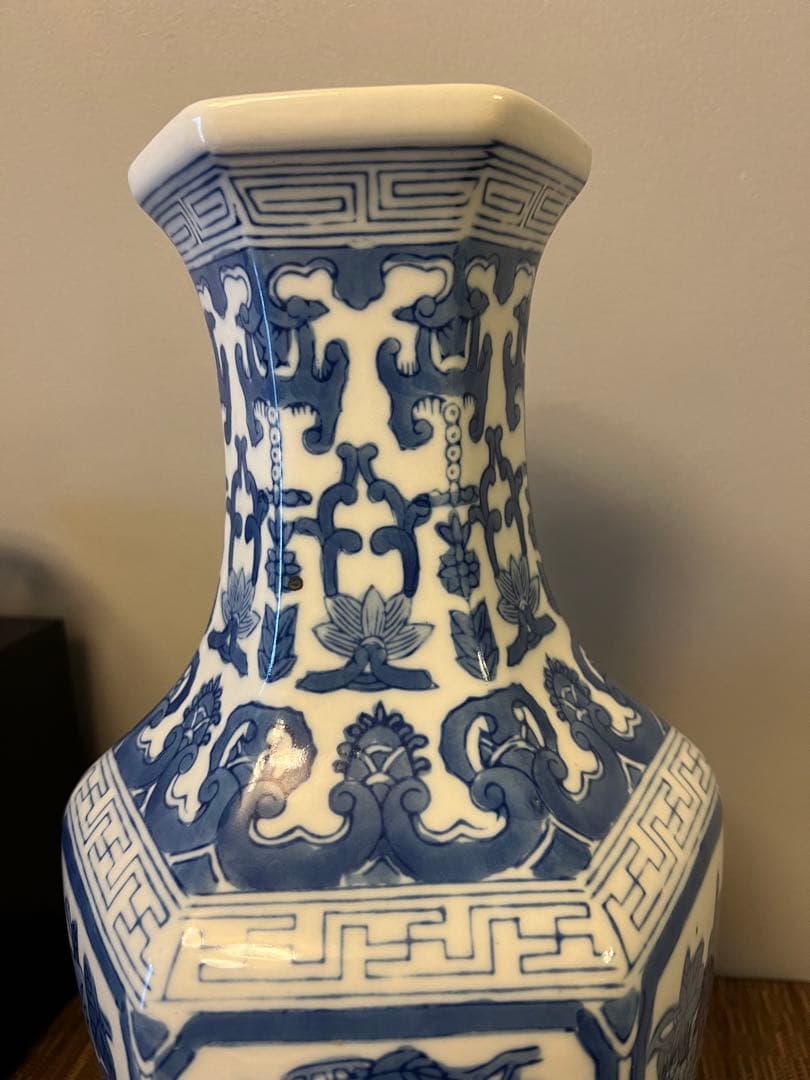 中国 染付花瓶 花器 陶器 壺 六角 葡萄 朝顔 青花☆