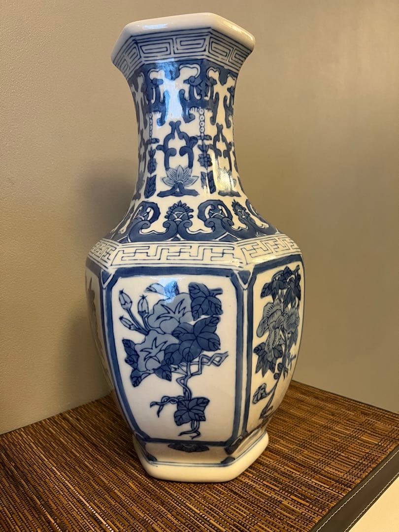 中国 染付花瓶 花器 陶器 壺 六角 葡萄 朝顔 青花☆