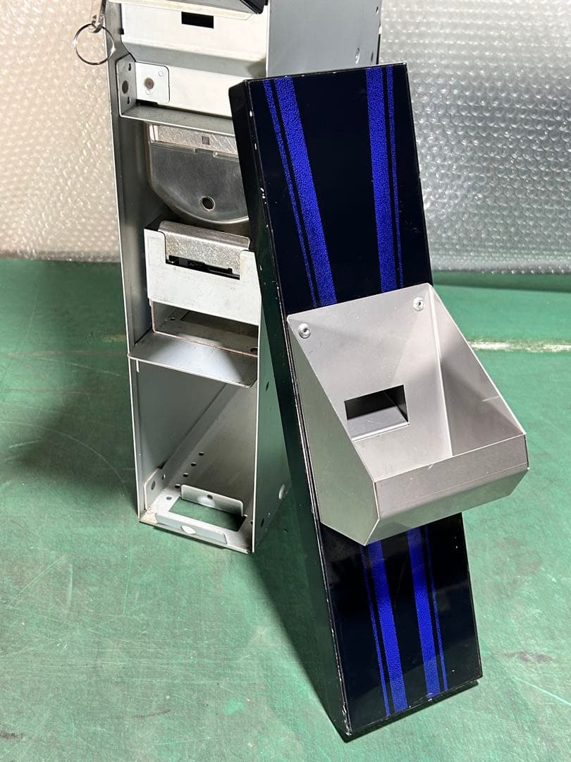 両替機・令和6年新札対応・取説付属・送料無料・領収書可・GLORY