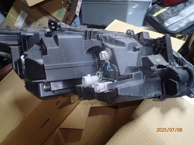 クラウンアスリート AWS210 ヘッドライト 左 koito 30-444