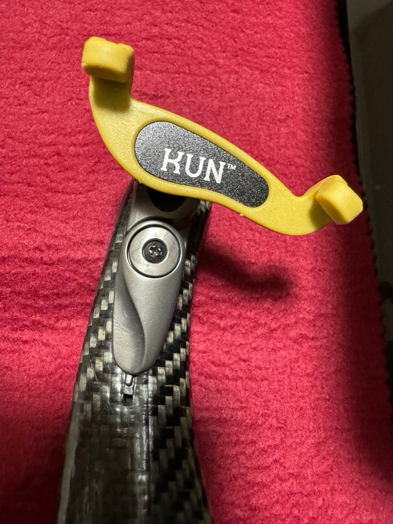 希少⚠️生産終了品　バイオリン4/4 肩当て　クン　ボーチェ　KUN VOCE