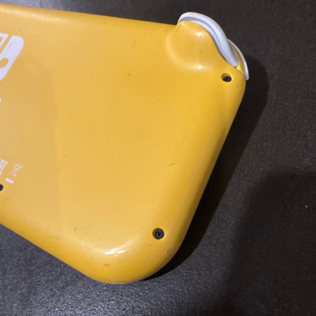 Switch Lite イエロー