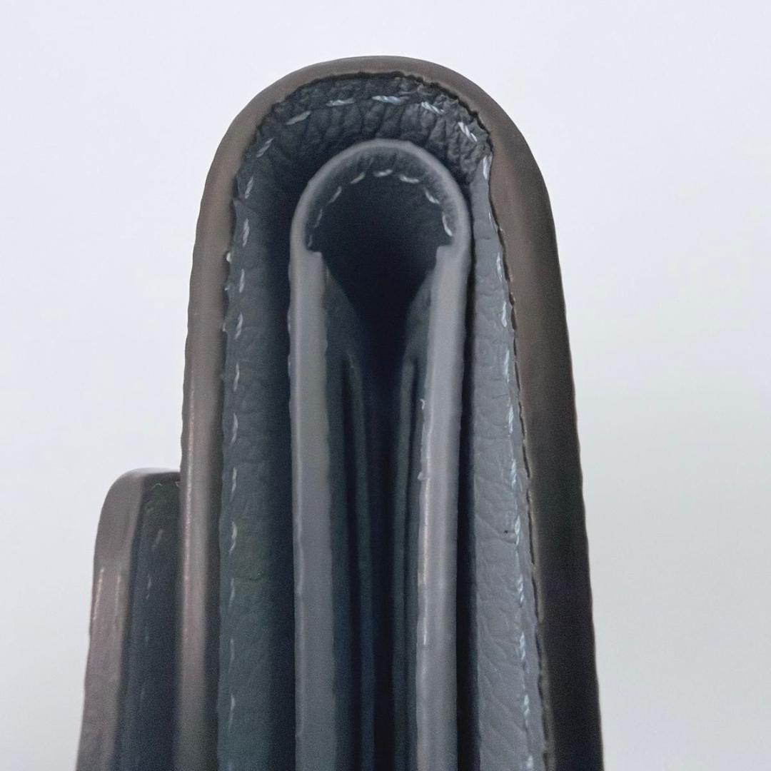 ルイヴィトン ポルトフォイユ ヴィクトリーヌ 財布 M82398 未使用に近い