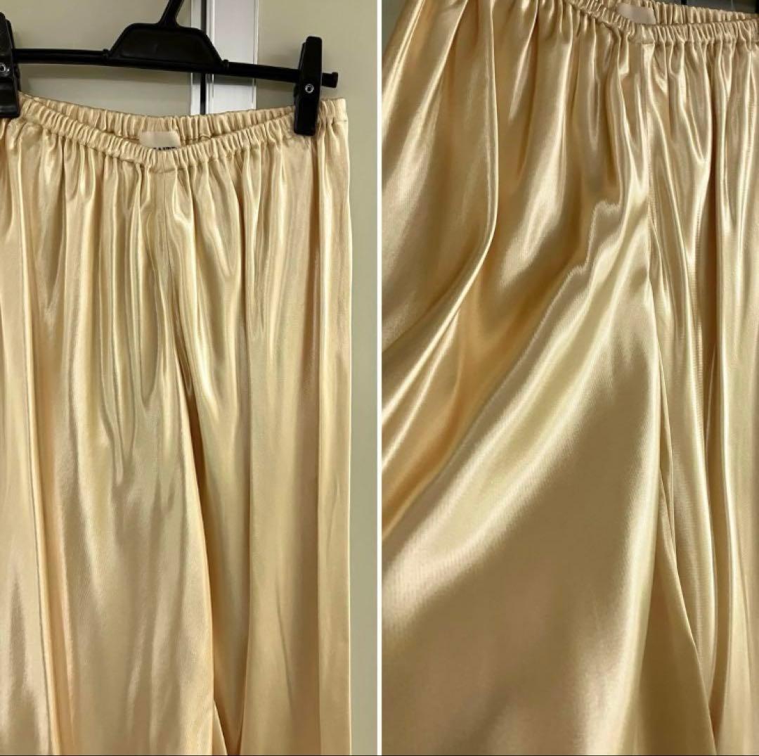【KHAITE】yellow-GOLD サテン クロップド ワイド パンツ