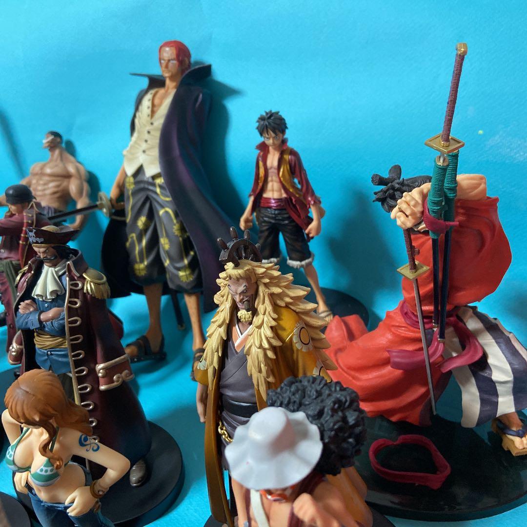 21体（バラ売り無しです）ワンピース　フィギュア
