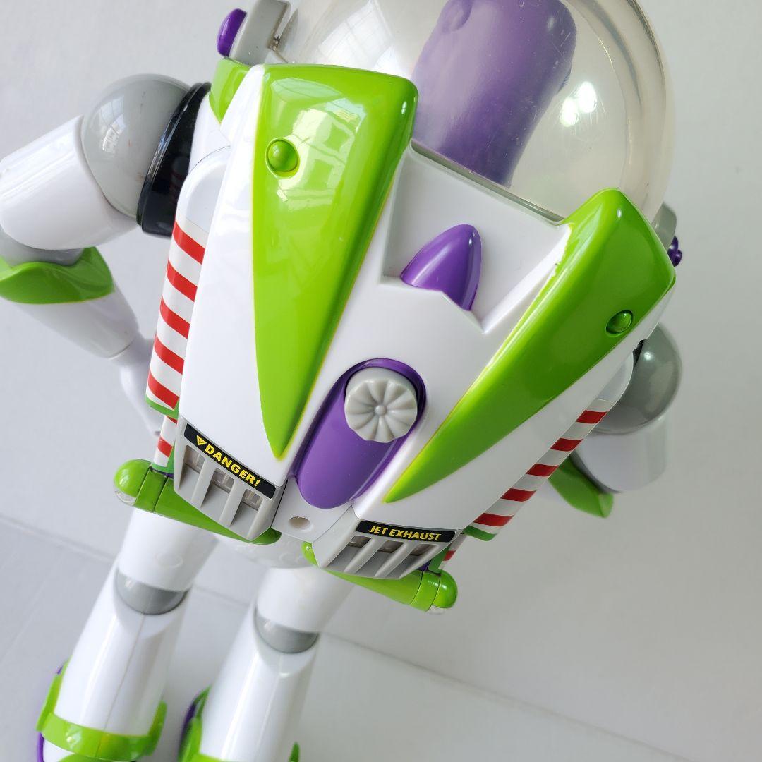 トイ・ストーリー リアルサイズトーキングフィギュア　バズ・ライトイヤー 人形