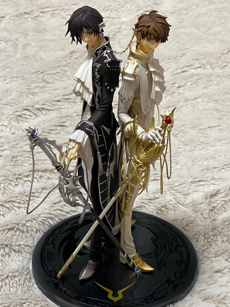 箱ありメガハウス　コードギアス　フィギュア ルルーシュ　スザク