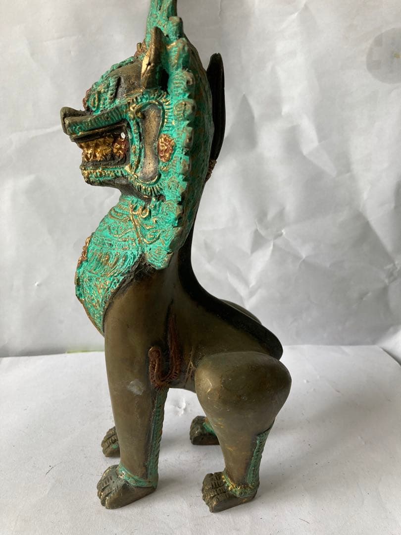 獅子，真鍮製，古美術品，重2100克。