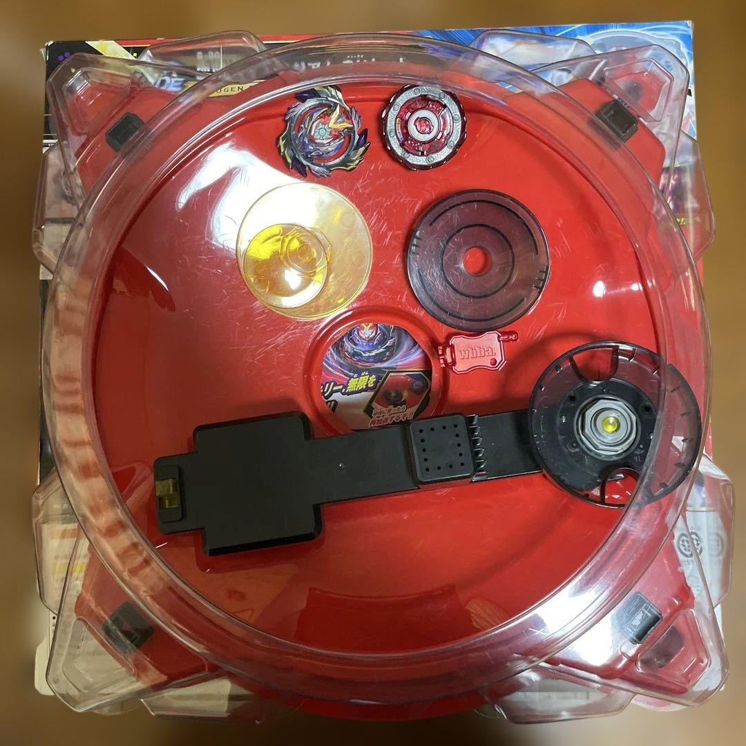 ベイブレードバーストスタジアム ベイブレードバースト神改造セットなど