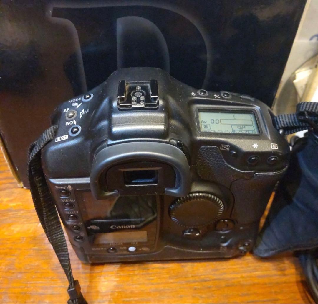 Canon EOS-1D 初代 ccd デジタル一眼レフカメラ
