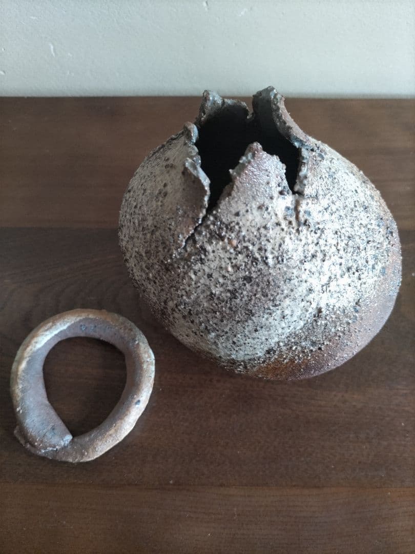 花器　信楽焼 　恐竜のたまご