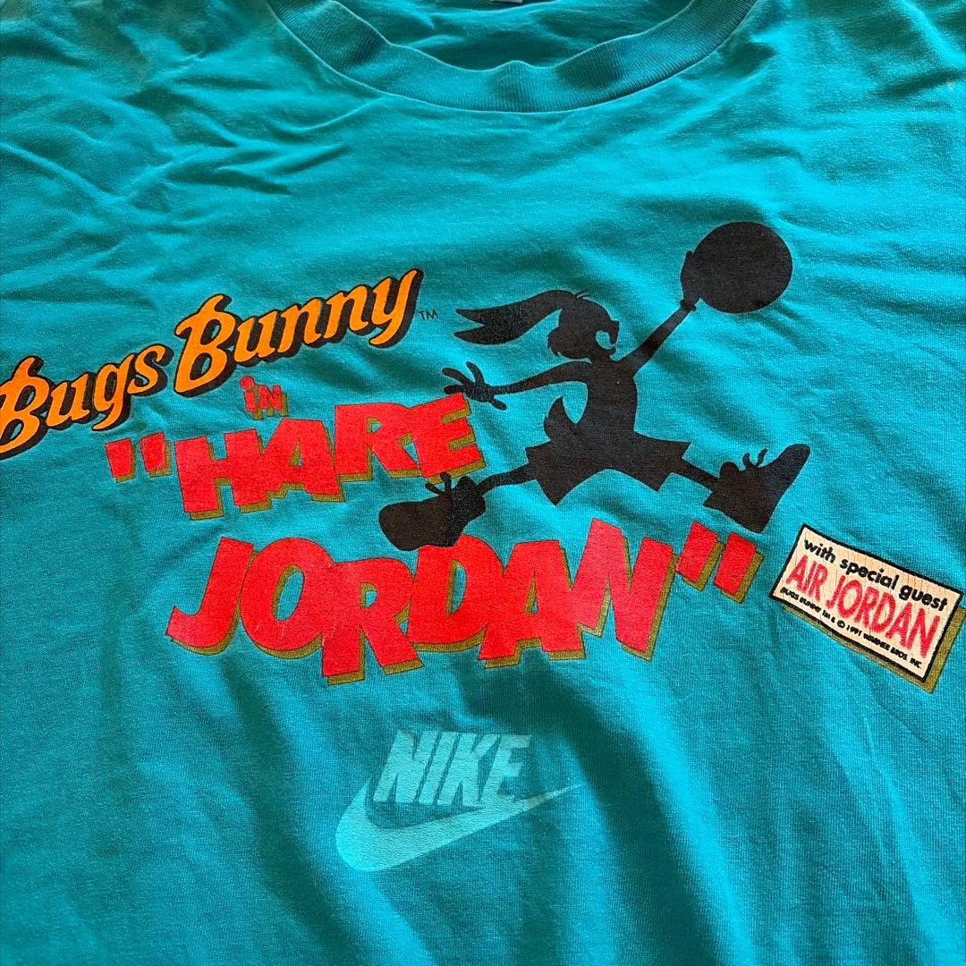 Bugs Bunny in 'HARE JORDAN' Tシャツ