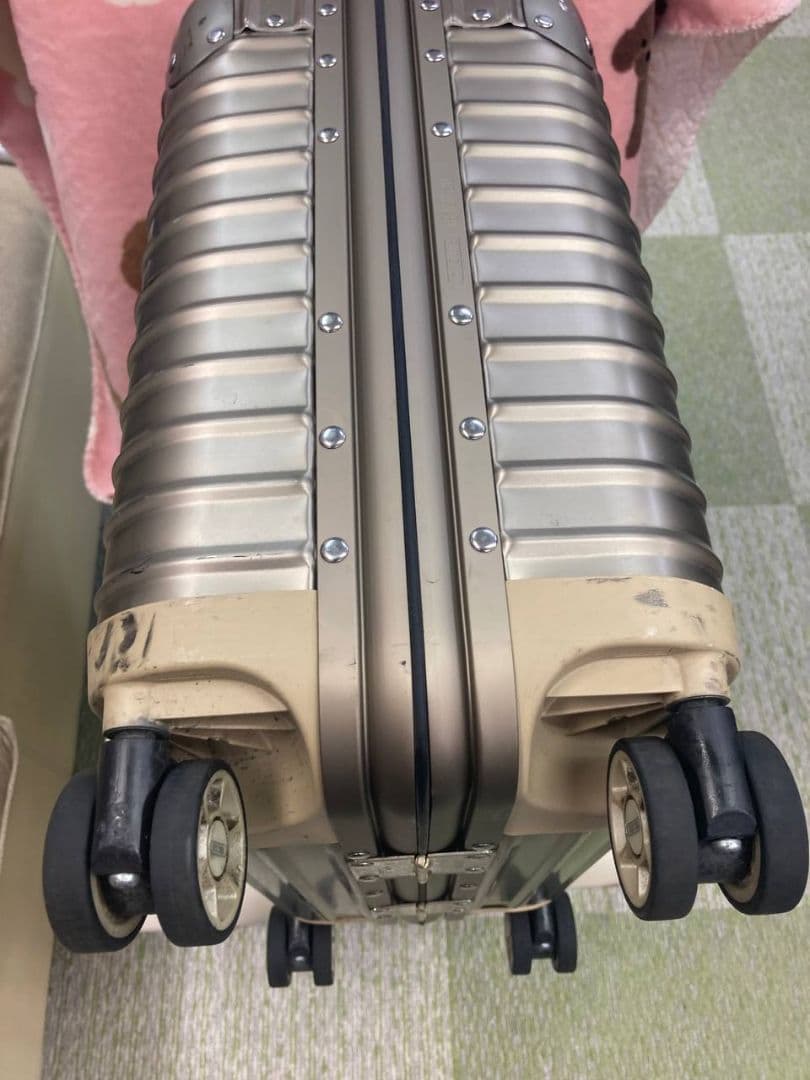 超レア！！RIMOWA リモワ トパーズ チタニウム ビジネストロリー 4輪