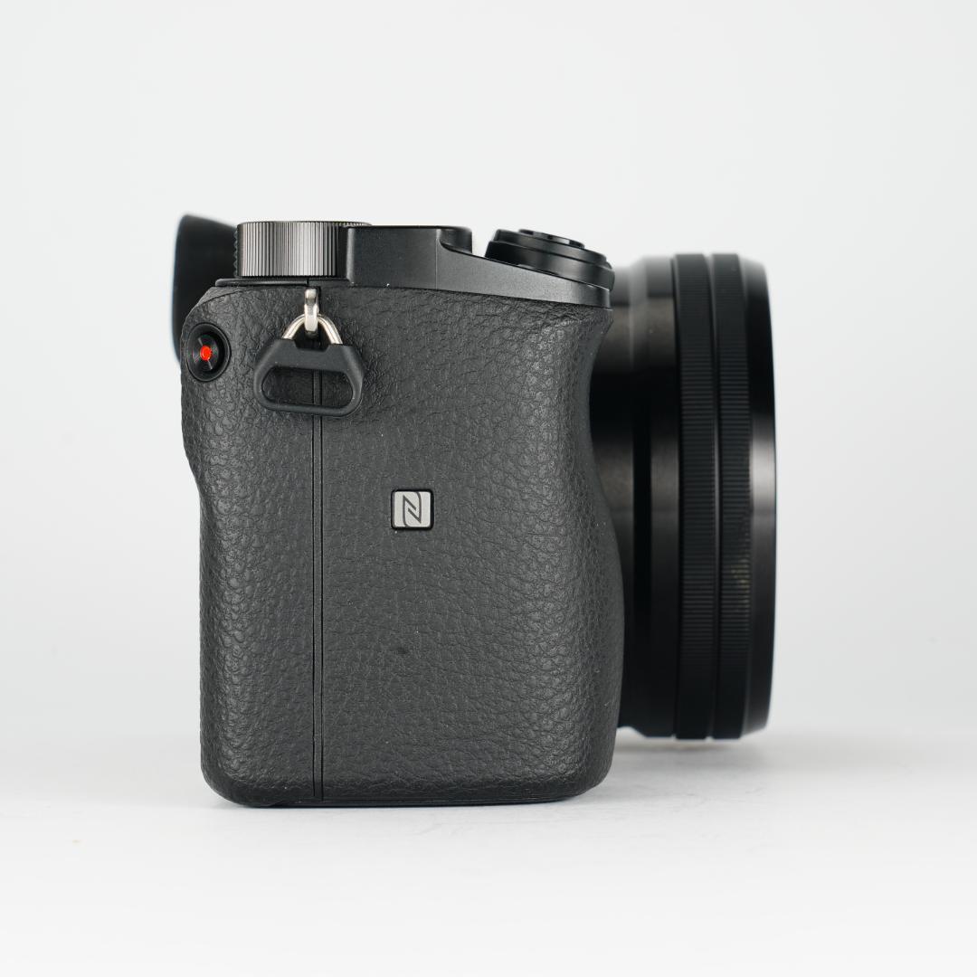 自撮りVlogに最適。4K対応 SONY α6100完動 美品 フルセット