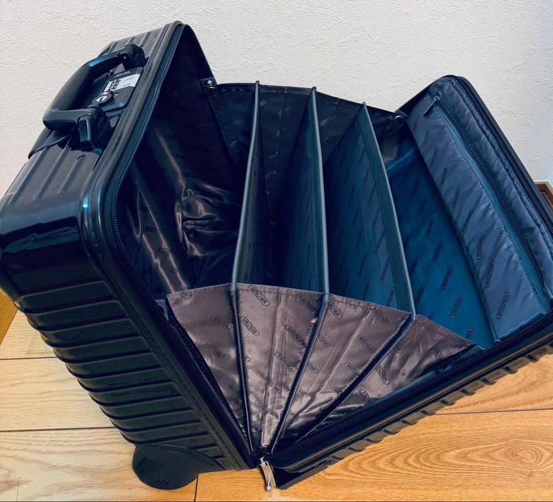 【週末値下】リモワ サルサデラックス2輪 23L 機内ビジネストローリー黒