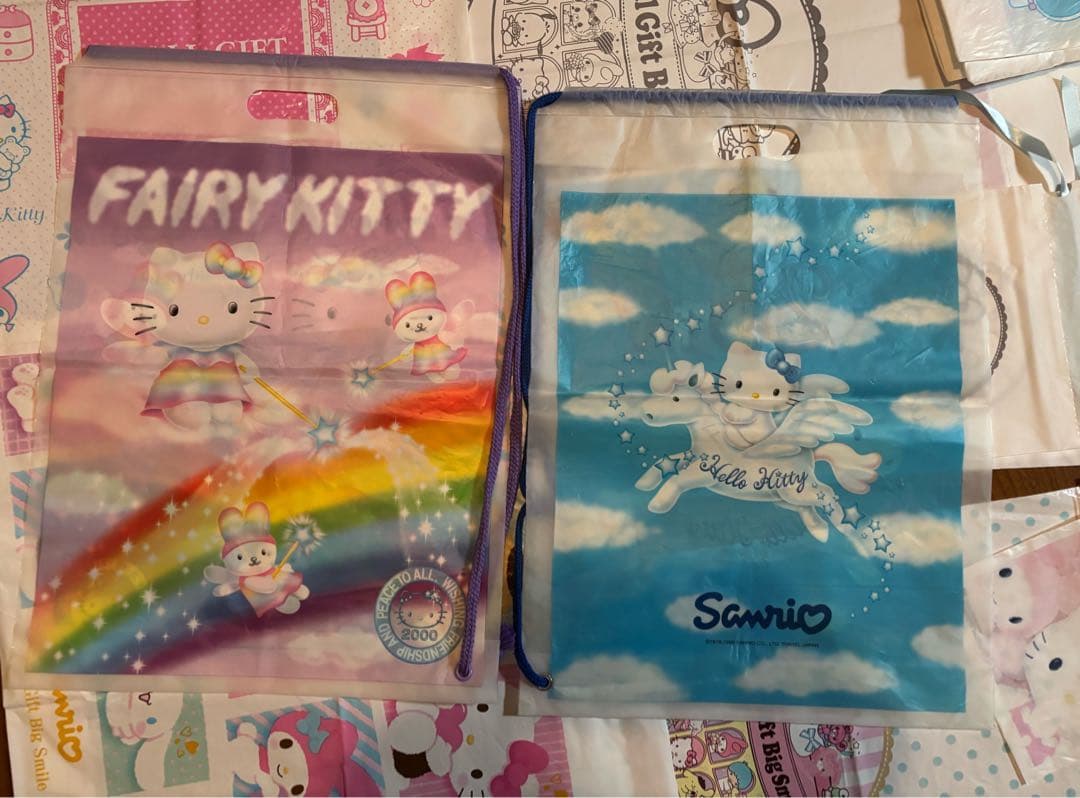 超貴重！2000年からサンリオで購入した時のショップ袋+2000年限定版物あり♡