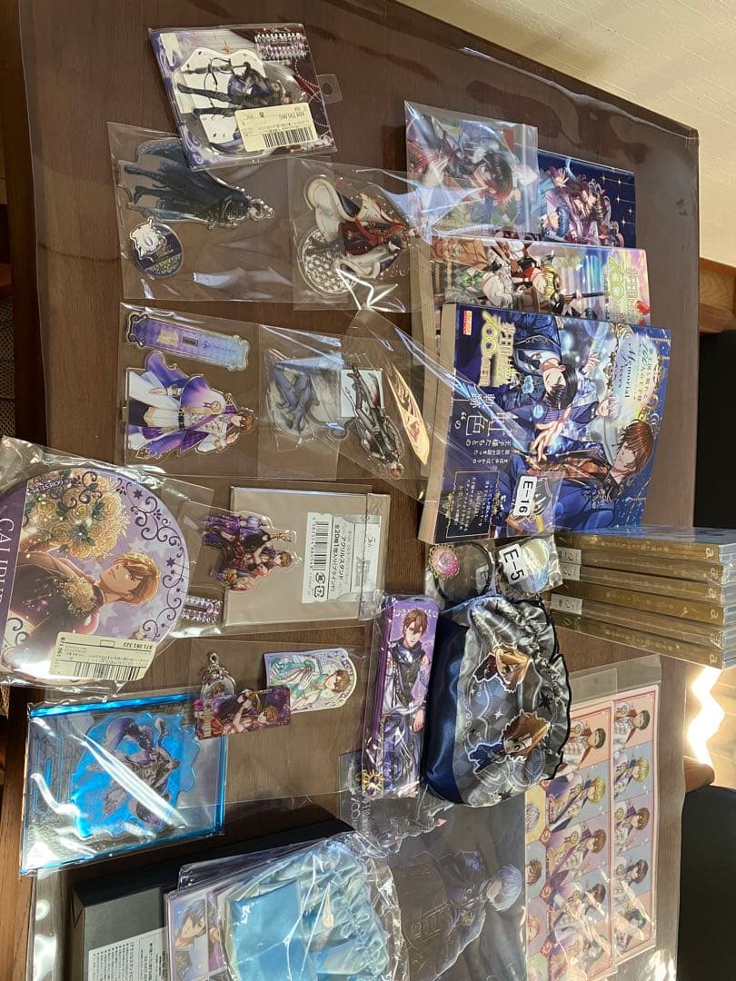 夢100 カリバーン他　50点以上　キャラハンガー/アクスタ/缶バッジなど