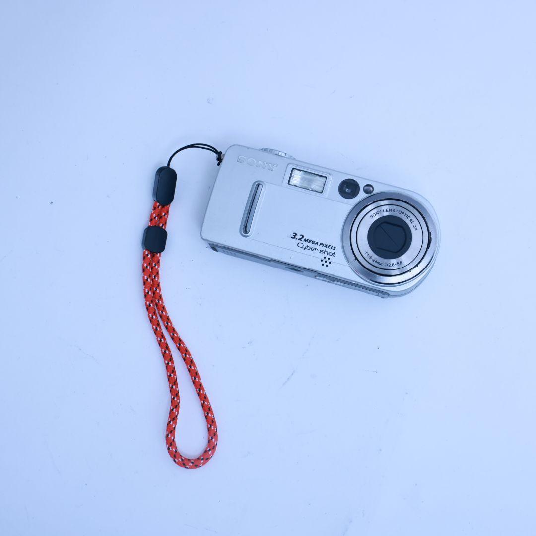 スマホ転送可 SONY P7 デジタルカメラ メモリー電池付き コンデジ