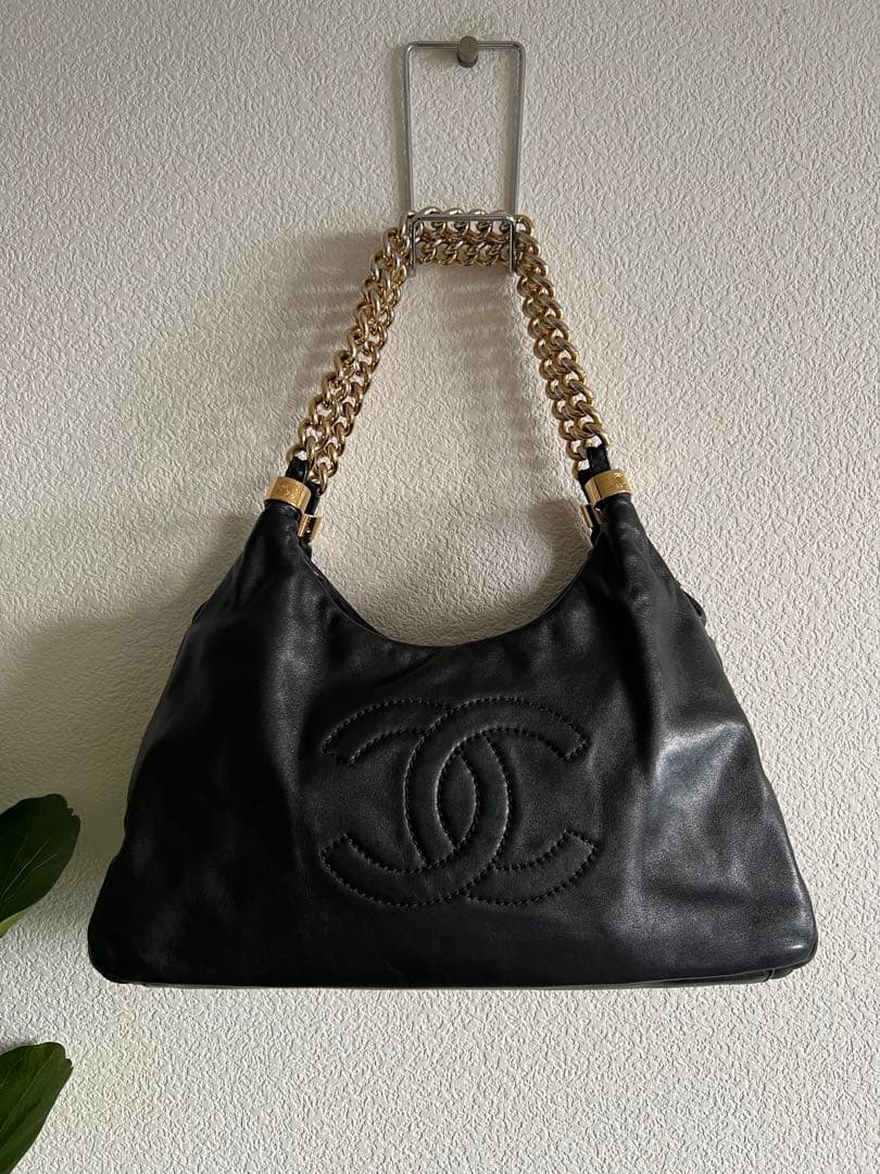 CHANEL ブラックレザー ショルダーバッグ★ギャランティカード付