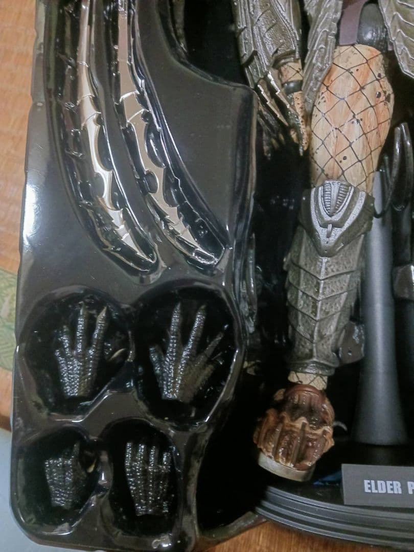 プレデターフィギュア