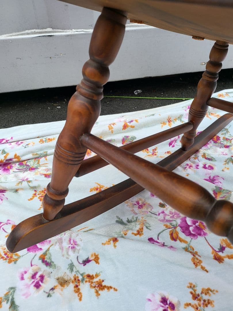 木製ロッキングチェア