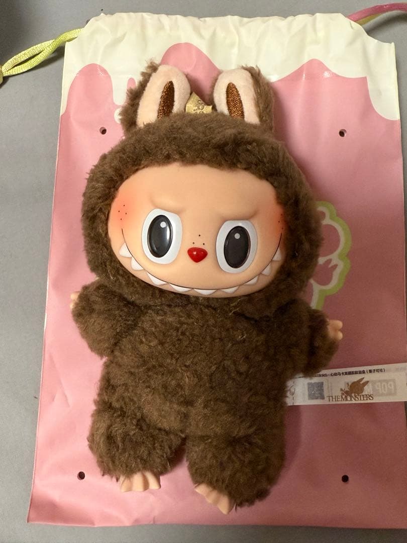 LABUBU MACARON シークレット Chestnut Cocoa