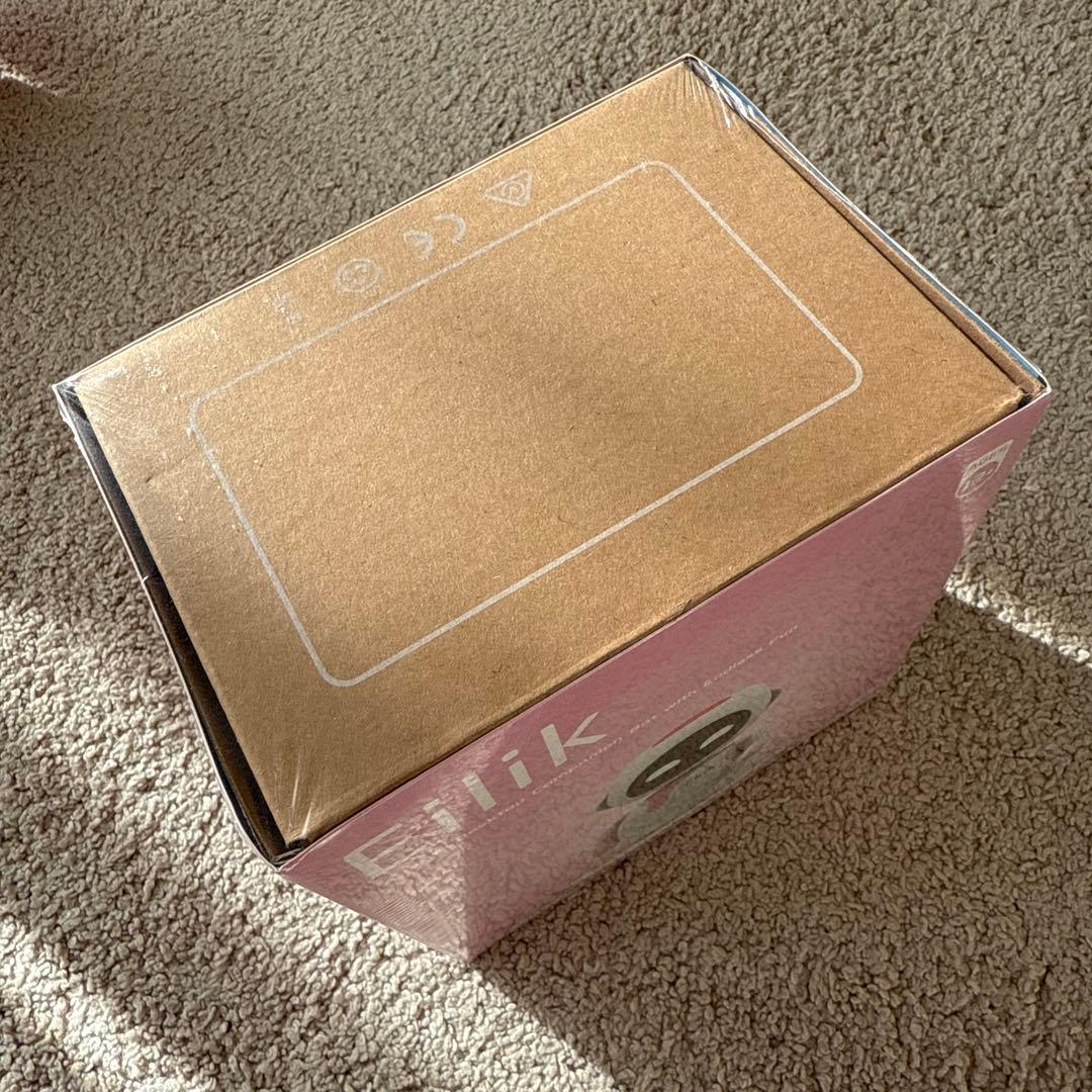 Eilik ピンク デスクトップロボット