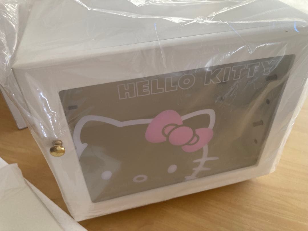 【非売品】サンリオ　ハローキティ 小型木製収納ボックス　チェスト