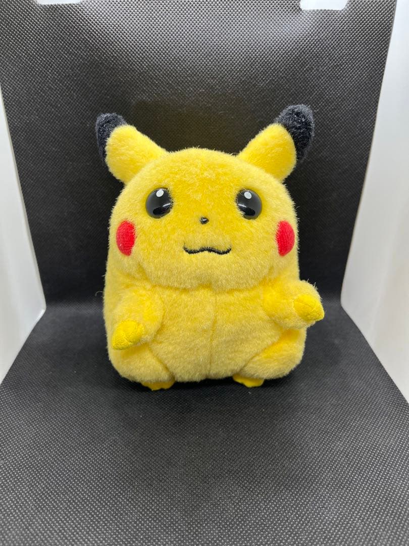 お顔厳選　トミー　ピカチュウ レトロ　ぬいぐるみ