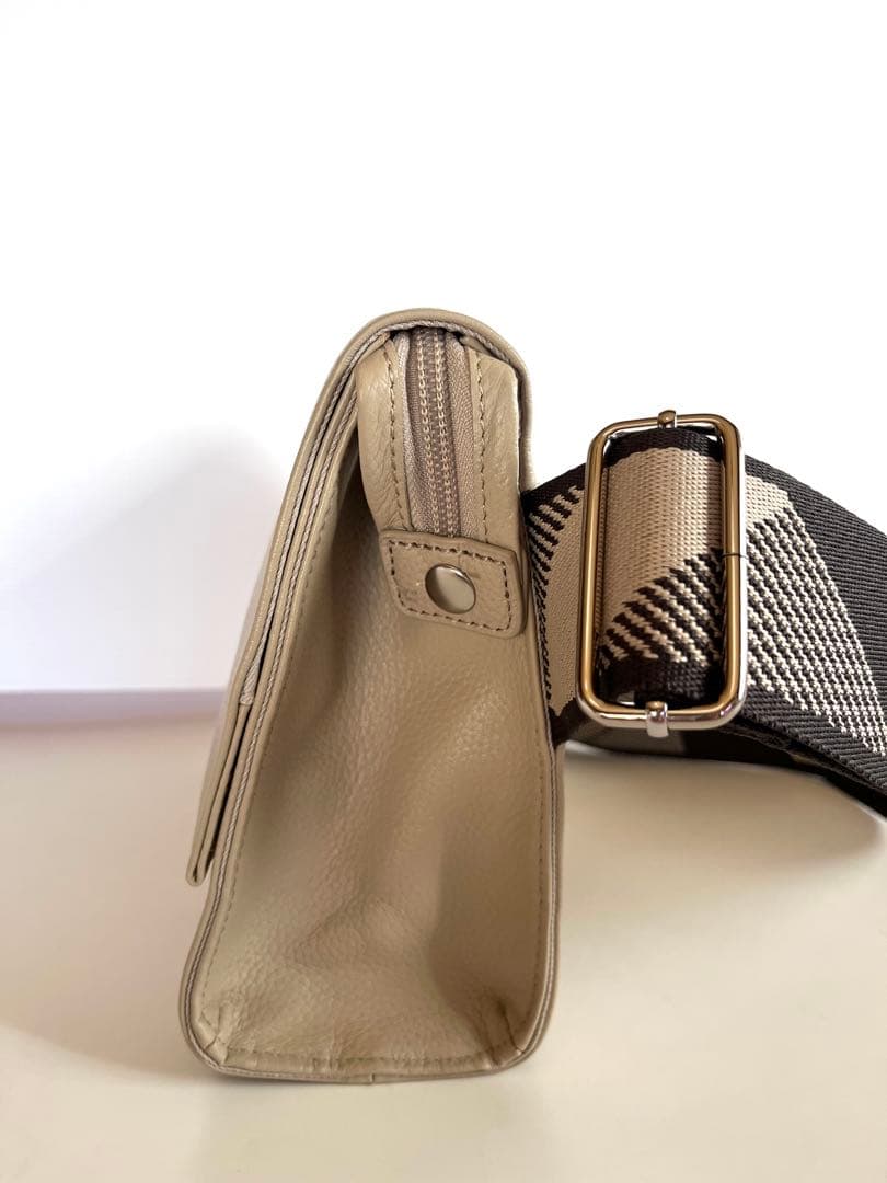 ear PAPILLONNERイアパピヨネ 柄ワイドテープショルダーバッグ 本革