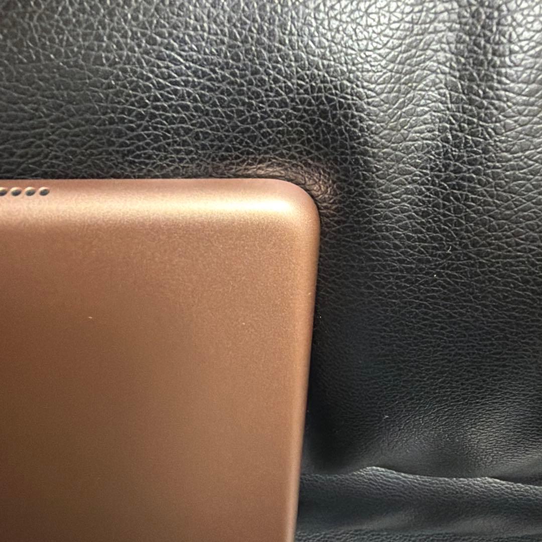【美品】iPad 第7世代　32GB Wi-Fiモデル　ゴールド　箱付き