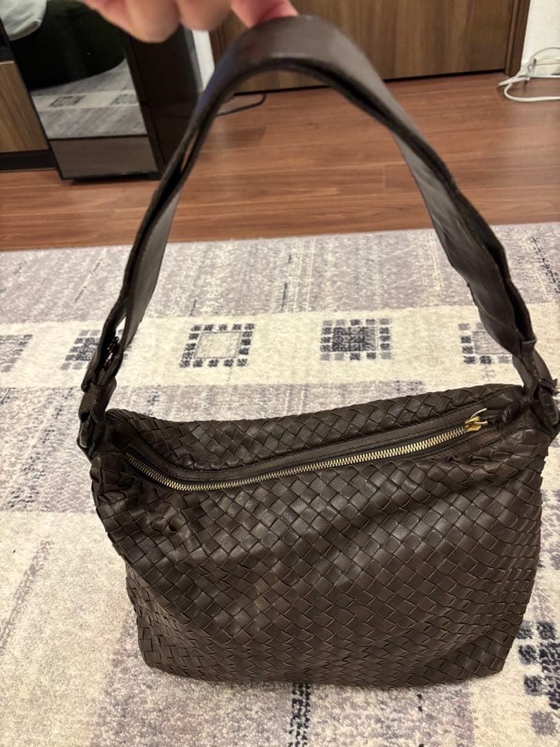 ボッテガべネタ　イントレチャートショルダーバッグ ダークブラウン‼️ お買得品‼️