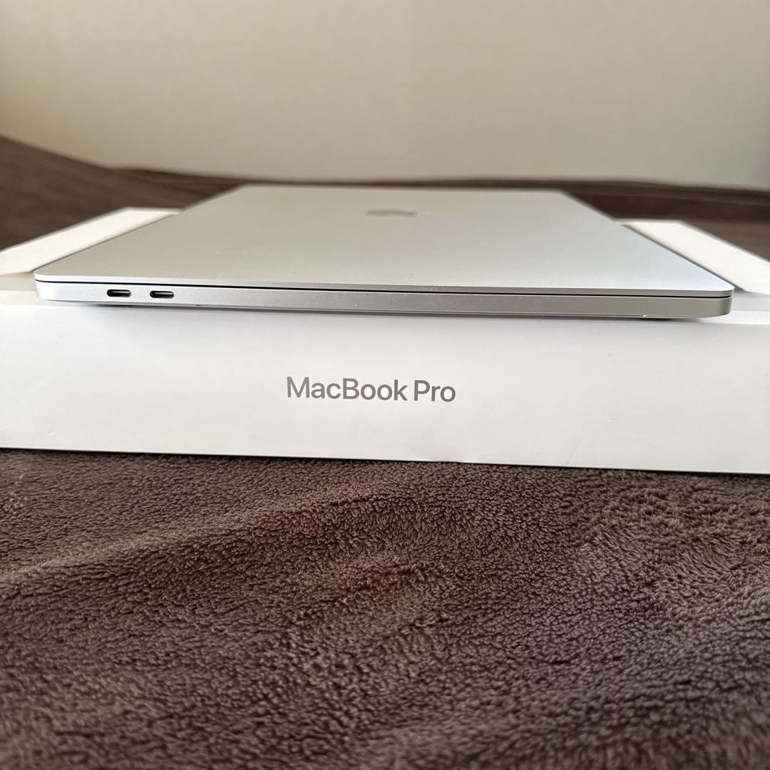 Apple MacBook Pro シルバー 本体