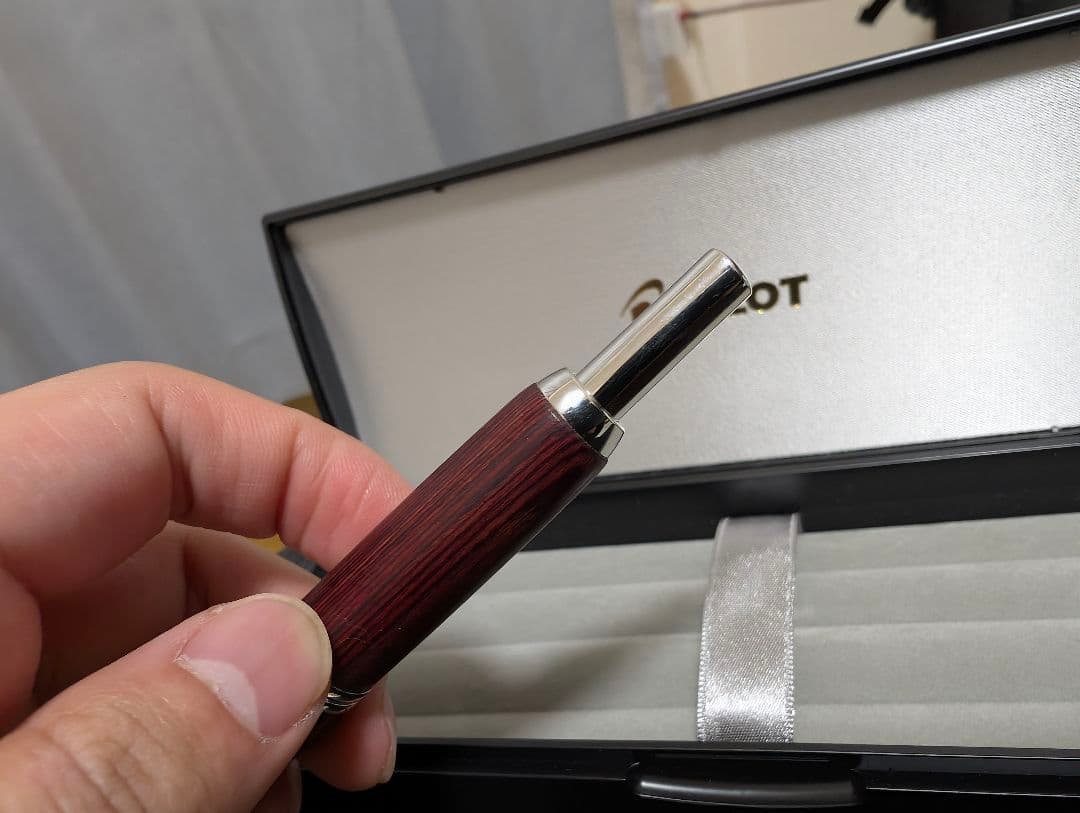 PILOT キャップレス 万年筆 木軸