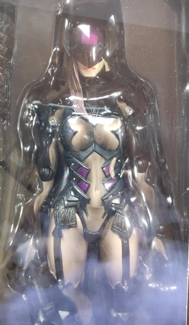 新品 キャットウーマン プレイアーツ改