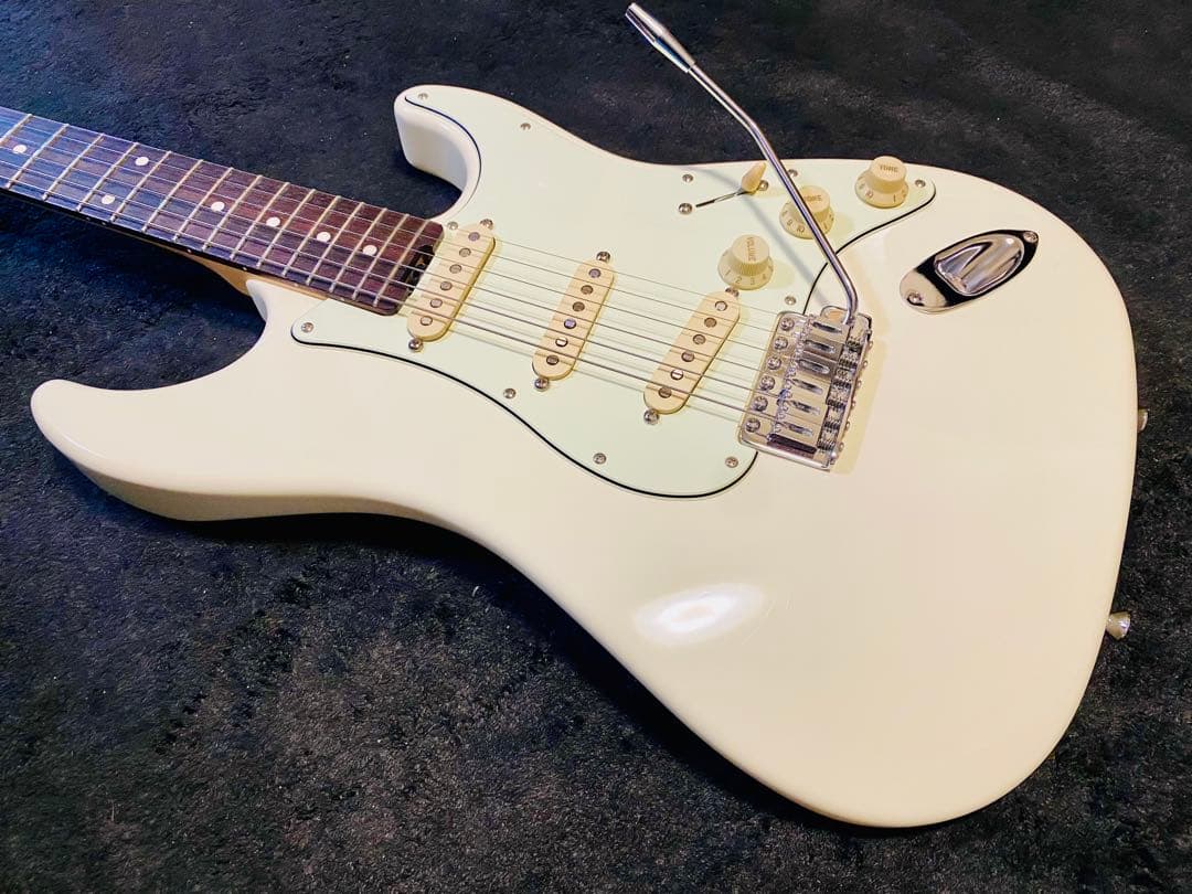 SCHECTER N-ST VWHT (Vintage White)最終値下げ