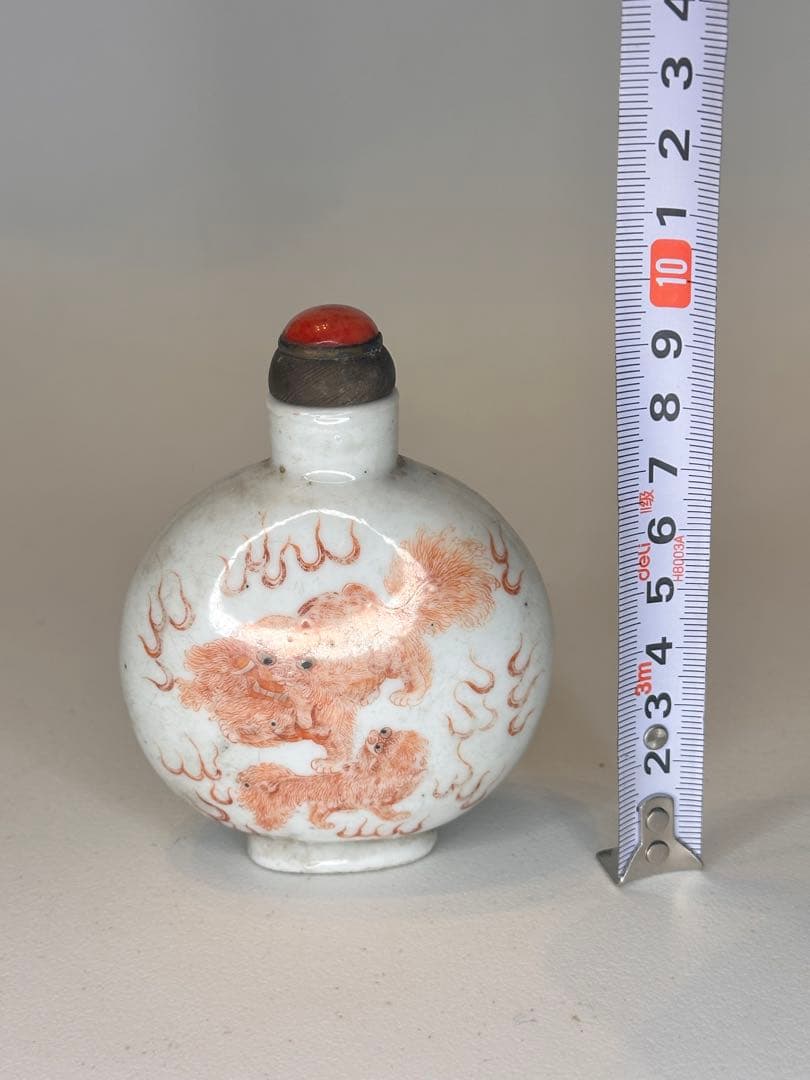 希少品 ！中国 赤絵 獅子文 鼻煙壺 乾隆年製底款 時代物 骨董品 コレクション