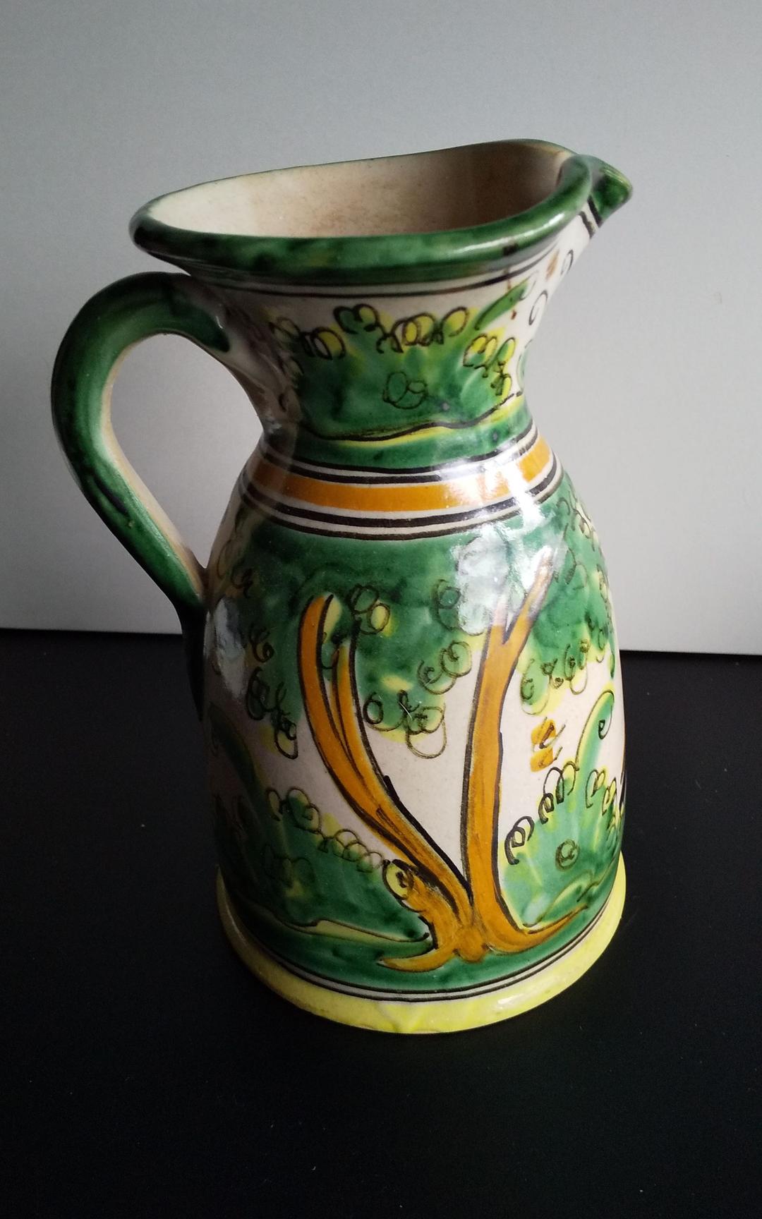 スペインの古い水差し