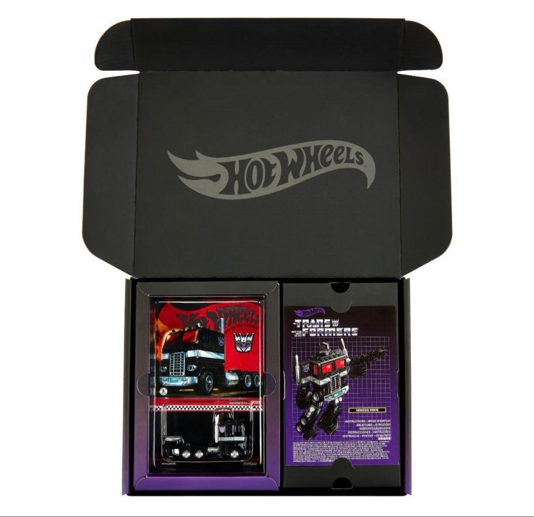 トランスフォーマーのキャラクターを再現したホットウィール 専用ボックス付き。